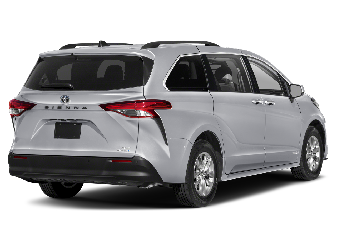 2022 Toyota Sienna XLE photo 2
