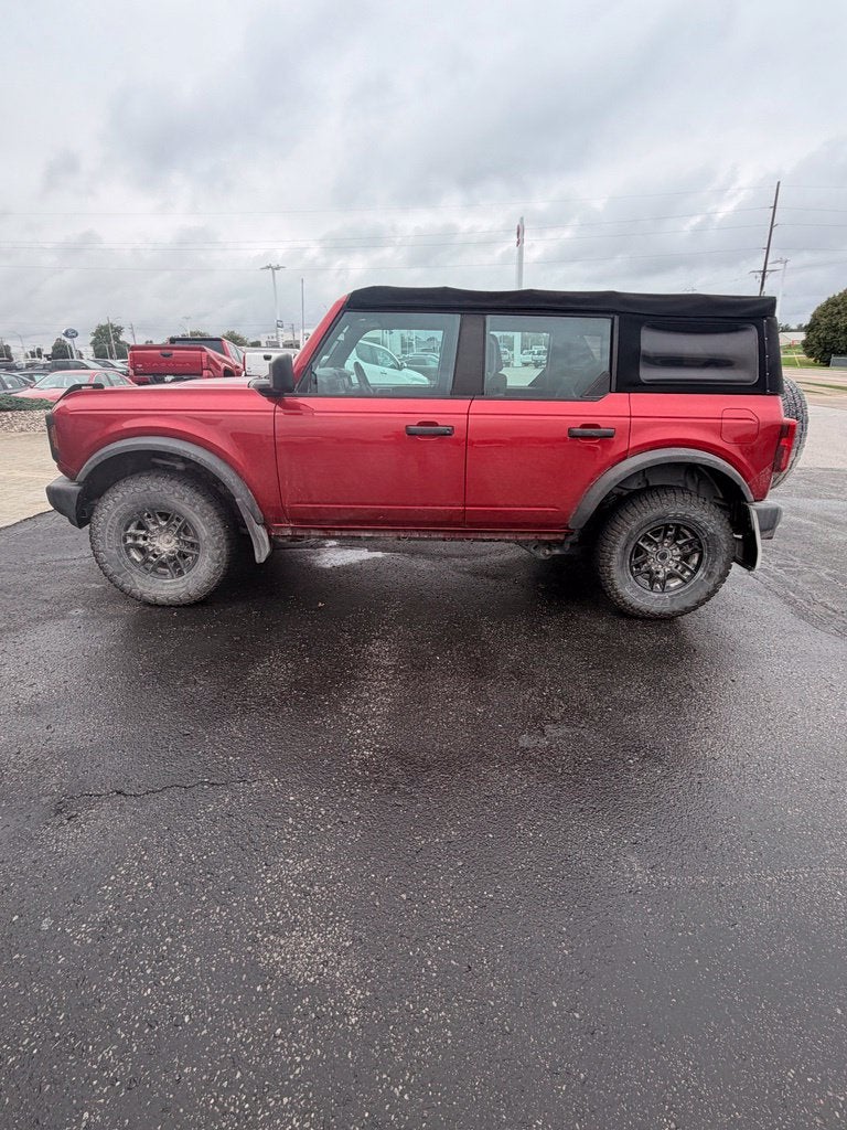 2021 Ford Bronco Base