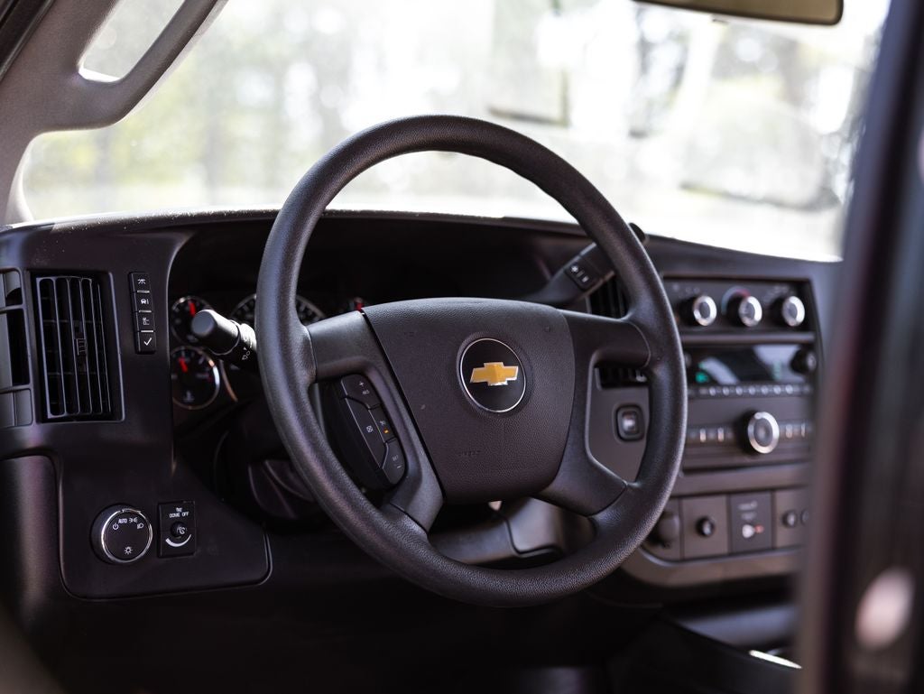 2025 Chevrolet Express 3500 LS Passenger