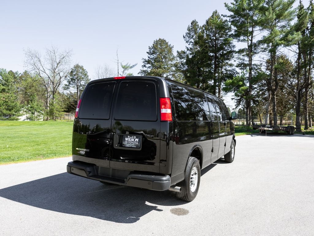2025 Chevrolet Express 3500 LS Passenger