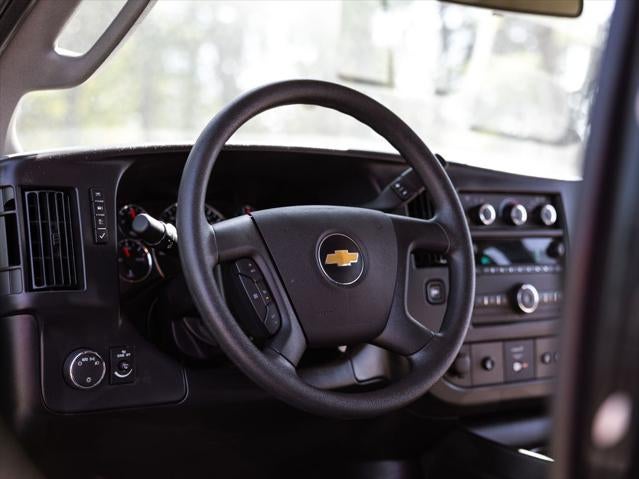 2025 Chevrolet Express 3500 LS Passenger