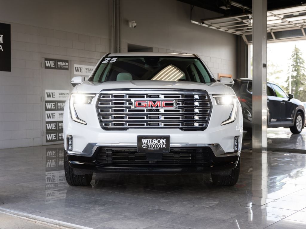 2025 GMC Acadia Denali