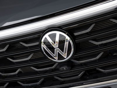 2024 Volkswagen Atlas Cross Sport 2.0T SEL Premium R-Line
