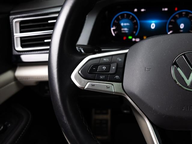 2024 Volkswagen Atlas Cross Sport 2.0T SEL Premium R-Line