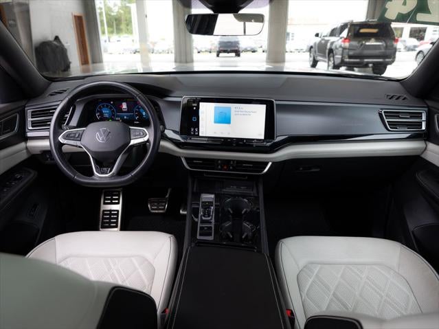 2024 Volkswagen Atlas Cross Sport 2.0T SEL Premium R-Line