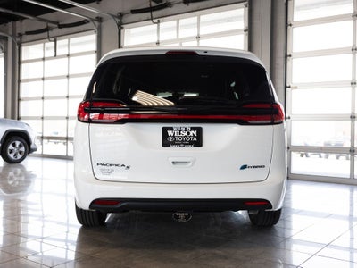 2022 Chrysler Pacifica Hybrid Touring L