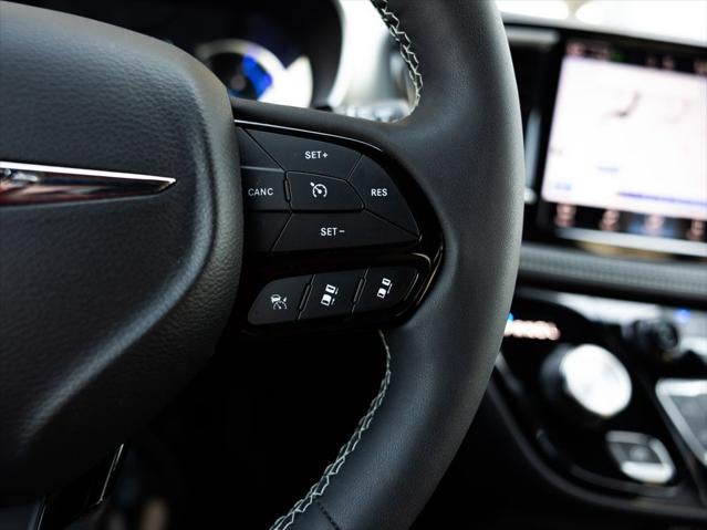 2022 Chrysler Pacifica Hybrid Touring L