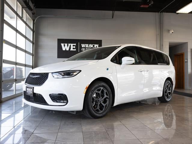 2022 Chrysler Pacifica Hybrid Touring L