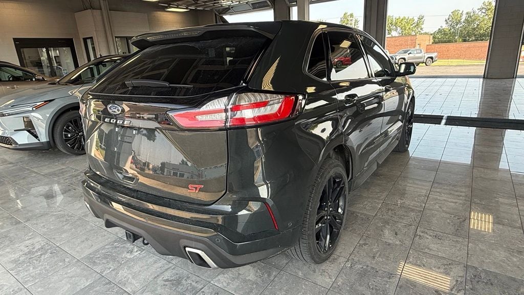 2022 Ford Edge ST