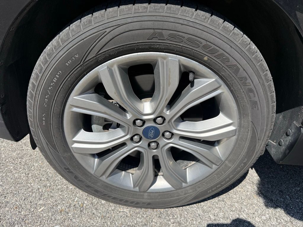 2019 Ford Edge Titanium