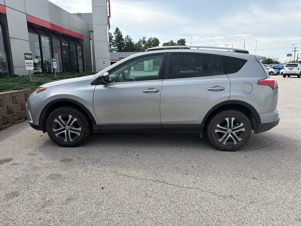 2017 Toyota RAV4 LE