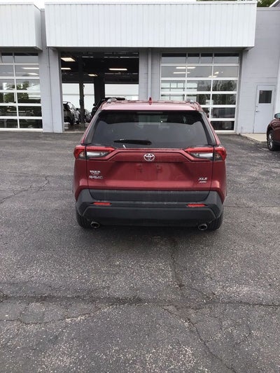 2020 Toyota RAV4 XLE