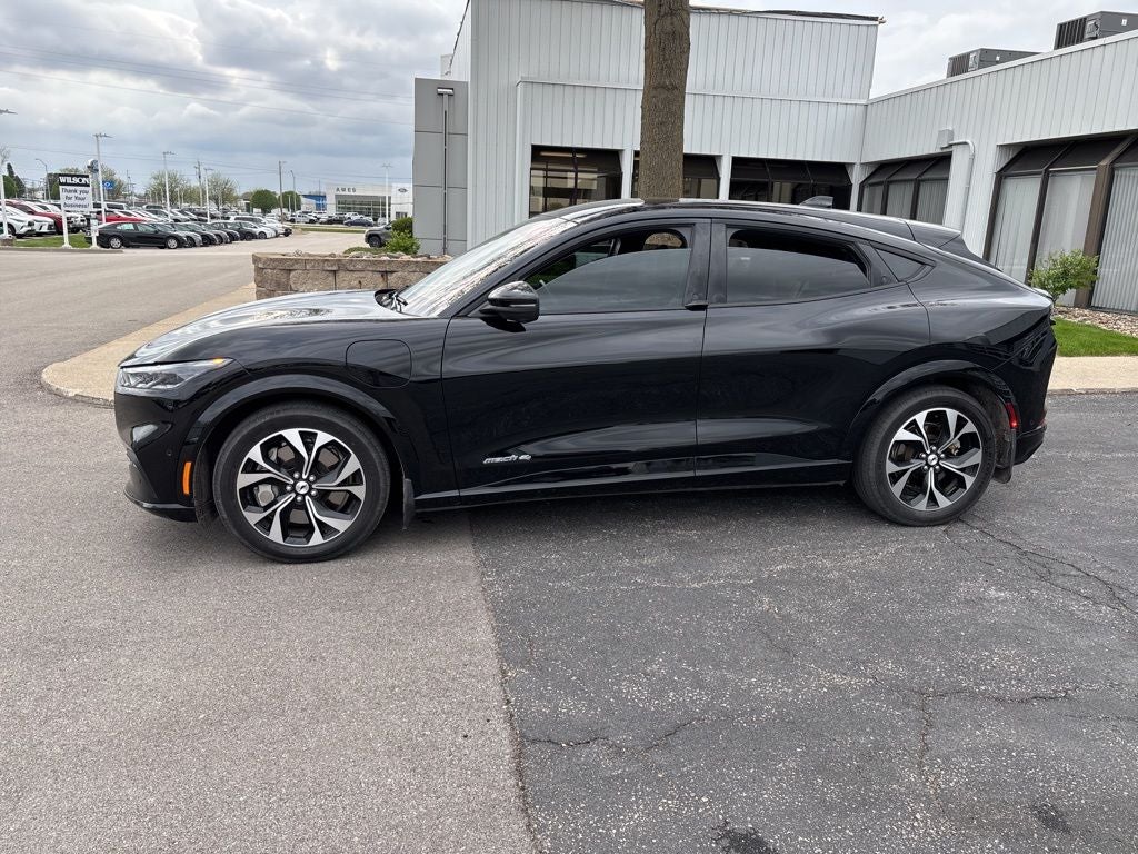 2023 Ford Mustang-Mach-e Premium's photo
