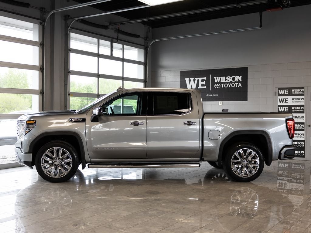 2025 GMC Sierra 4WD Crew Cab Short Box Denali's photo