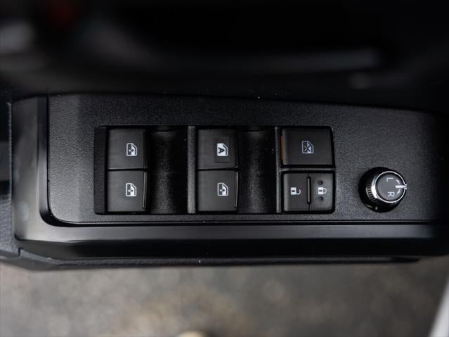 2018 Toyota Tacoma SR V6