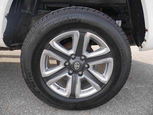 2017 Toyota Tacoma Limited V6