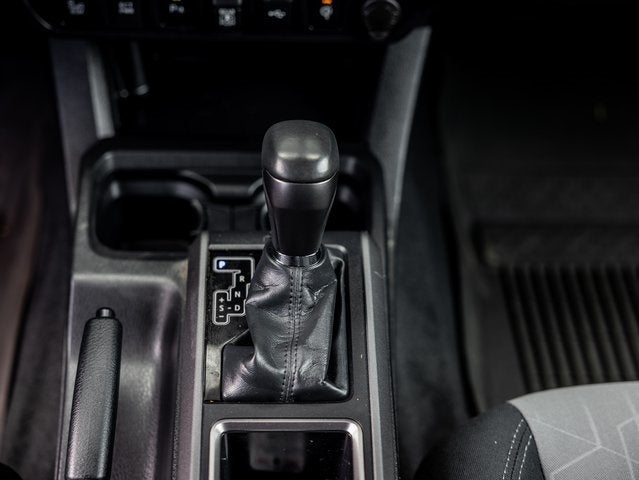 2022 Toyota Tacoma SR V6