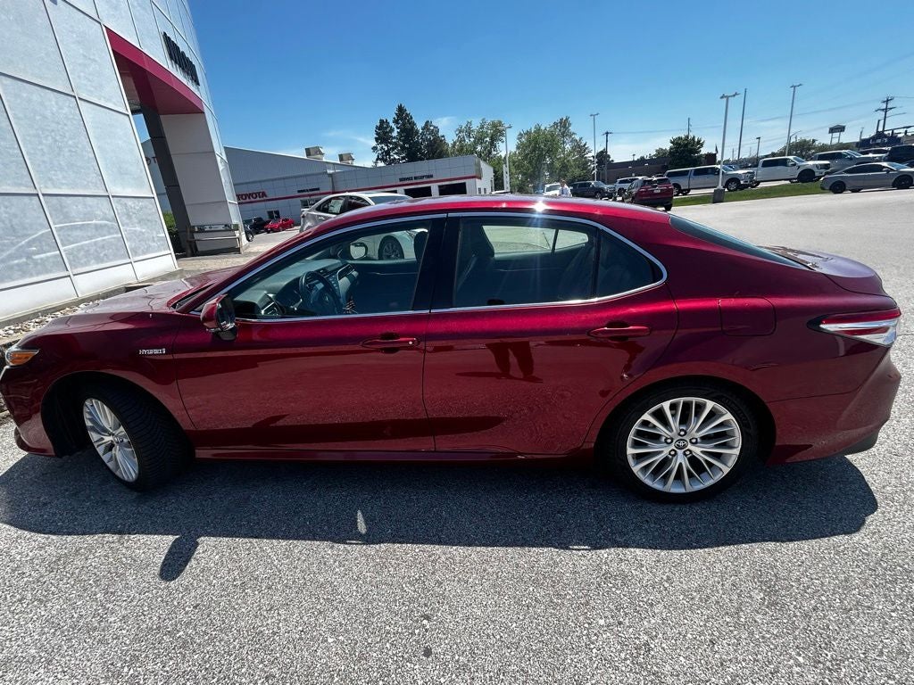 2018 Toyota Camry Hybrid XLE