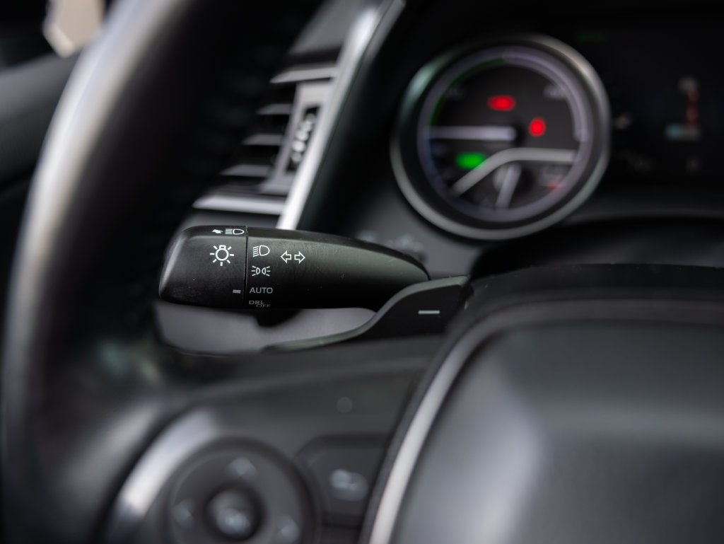2022 Toyota Camry Hybrid XSE