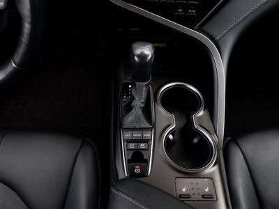 2022 Toyota Camry Hybrid XSE