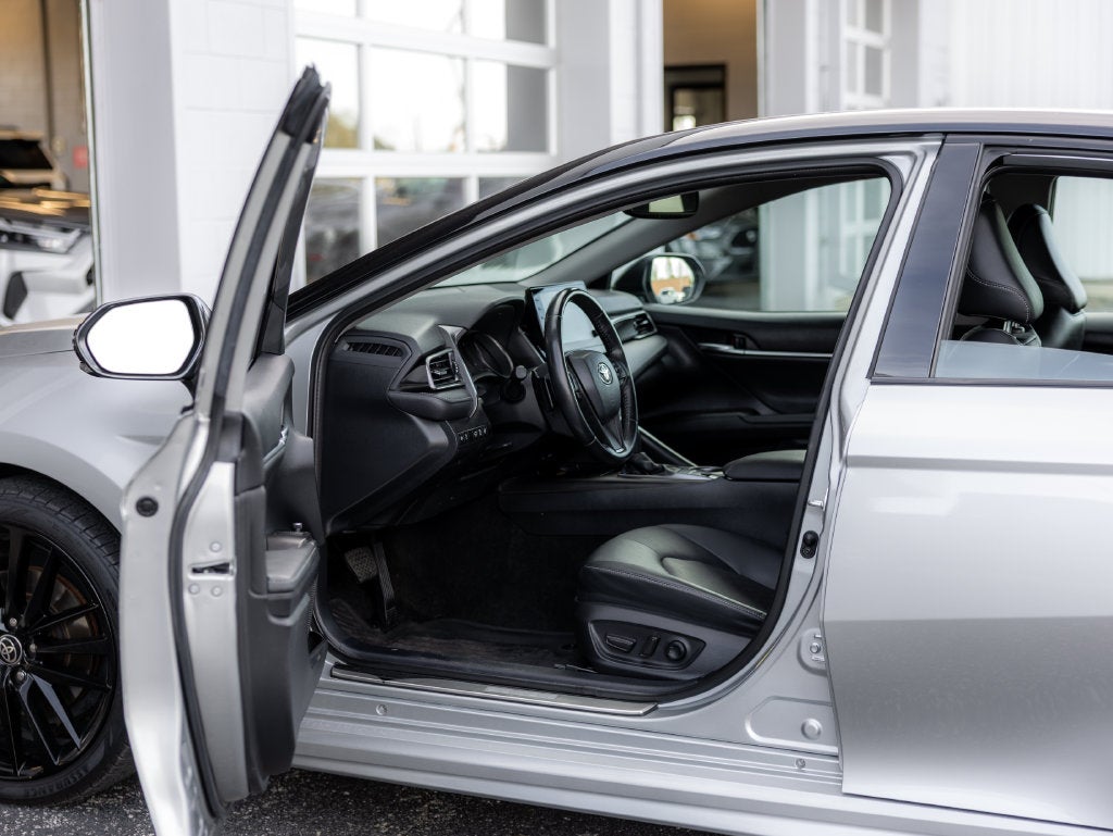 2022 Toyota Camry Hybrid XSE