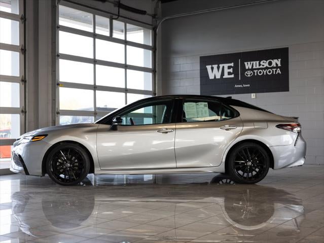 2022 Toyota Camry Hybrid XSE