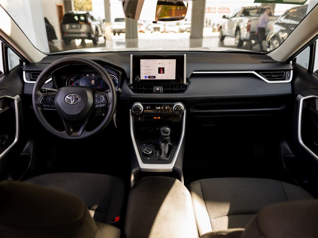 2025 Toyota RAV4 Hybrid LE