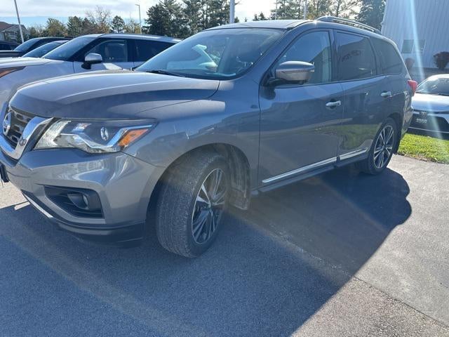2017 Nissan Pathfinder Platinum