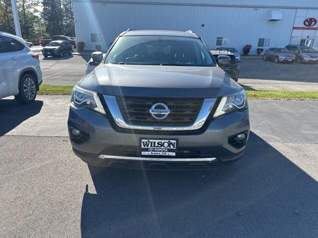 2017 Nissan Pathfinder Platinum