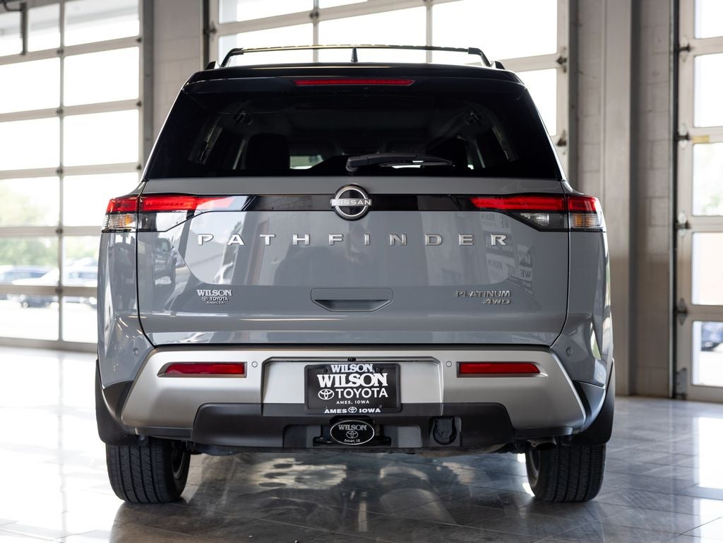 2024 Nissan Pathfinder Platinum