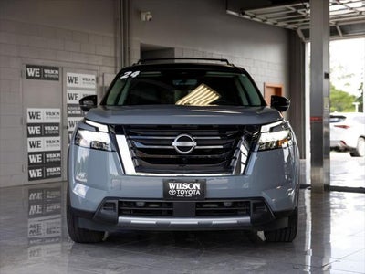 2024 Nissan Pathfinder Platinum