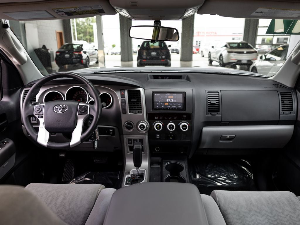 2017 Toyota Sequoia SR5 5.7L