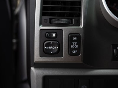 2017 Toyota Sequoia SR5 5.7L