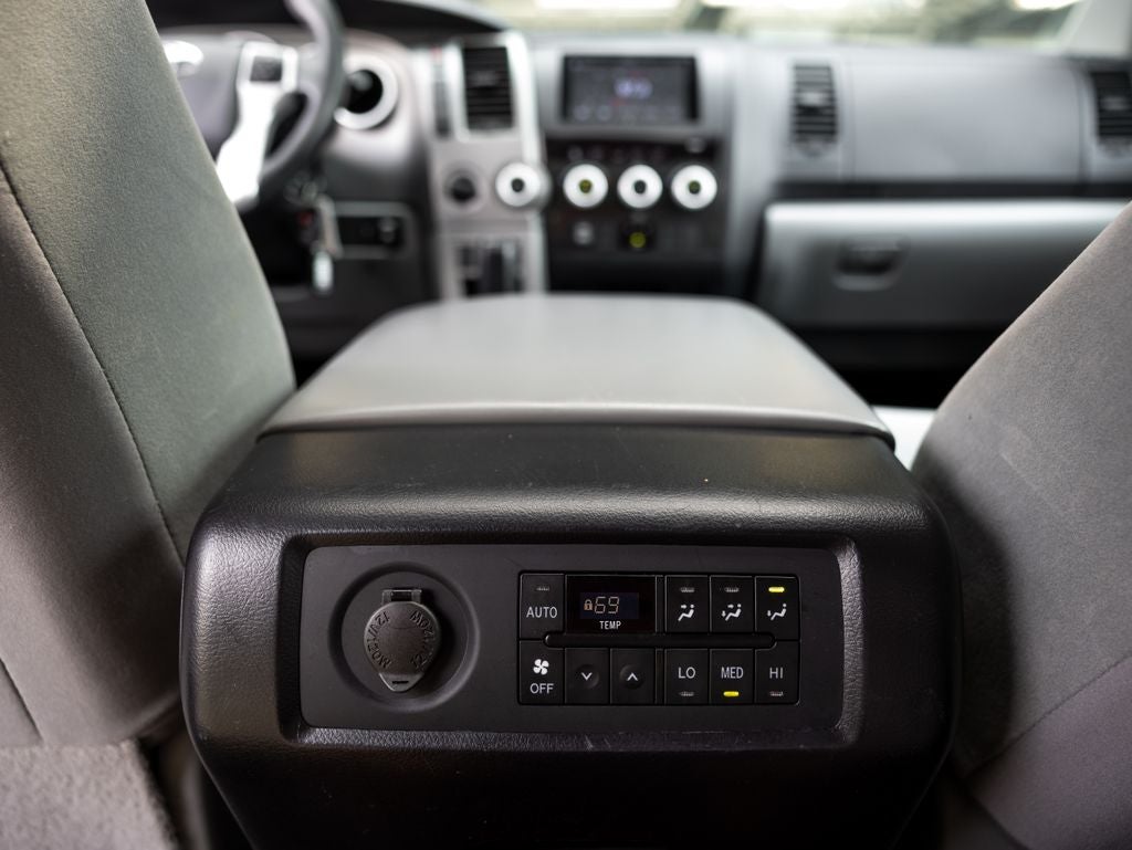 2017 Toyota Sequoia SR5 5.7L