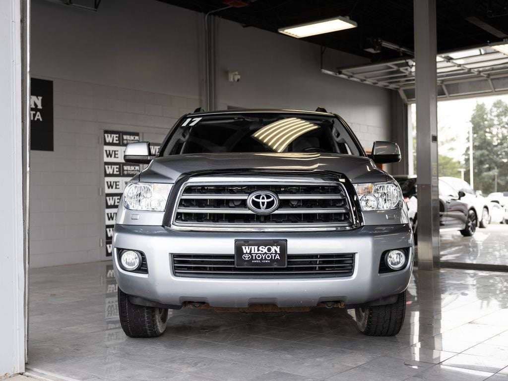 2017 Toyota Sequoia SR5 5.7L