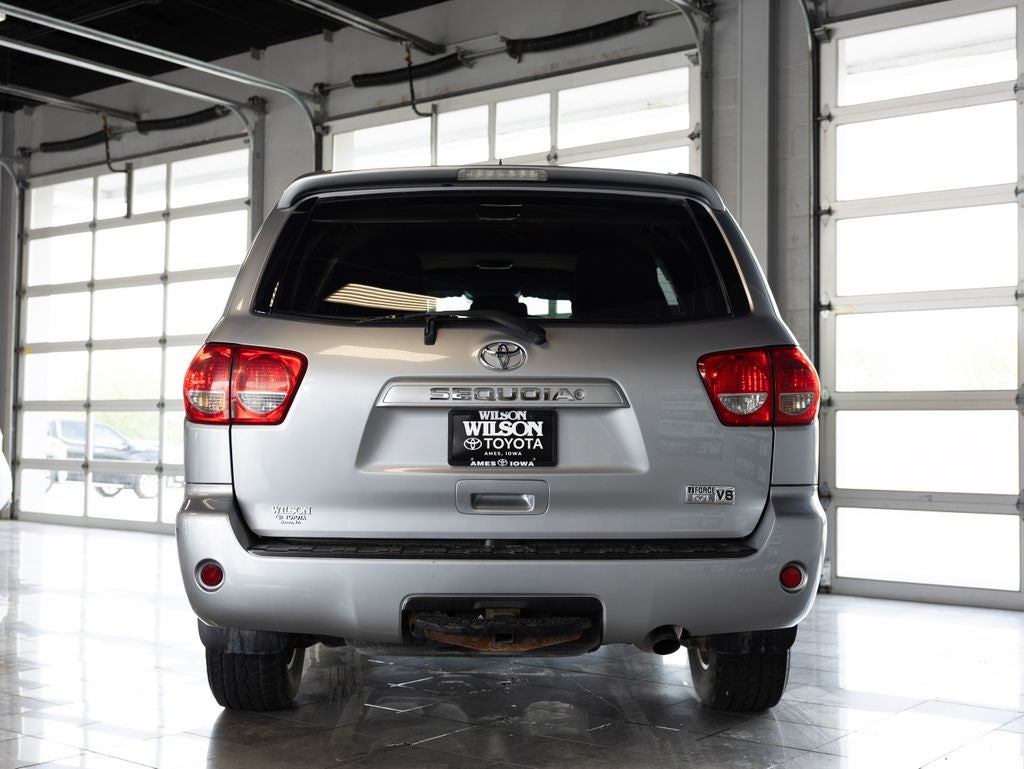 2017 Toyota Sequoia SR5 5.7L