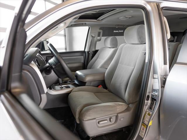 2017 Toyota Sequoia SR5 5.7L