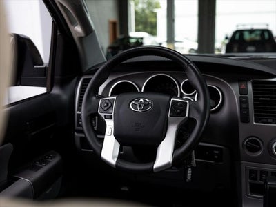 2017 Toyota Sequoia SR5 5.7L
