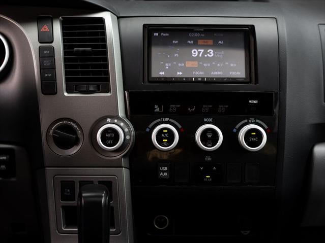 2017 Toyota Sequoia SR5 5.7L