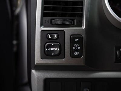 2017 Toyota Sequoia SR5 5.7L