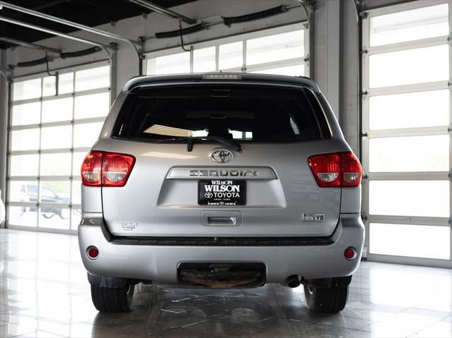 2017 Toyota Sequoia SR5 5.7L