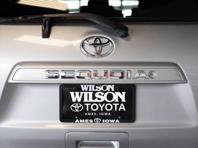 2017 Toyota Sequoia SR5 5.7L