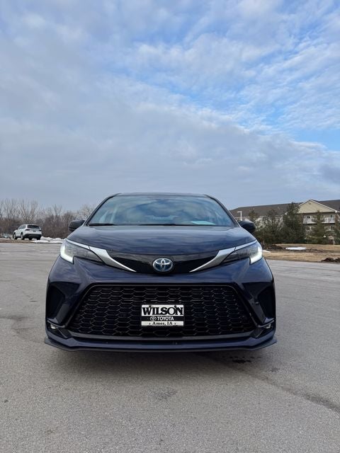 2023 Toyota Sienna XSE 7 Passenger