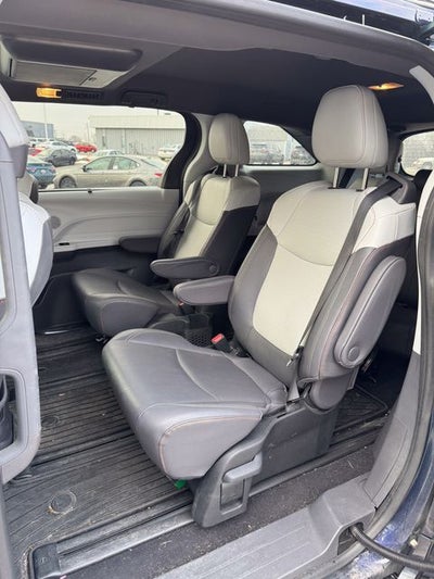 2023 Toyota Sienna XSE 7 Passenger