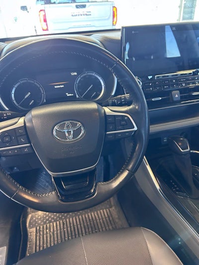 2022 Toyota Highlander Limited