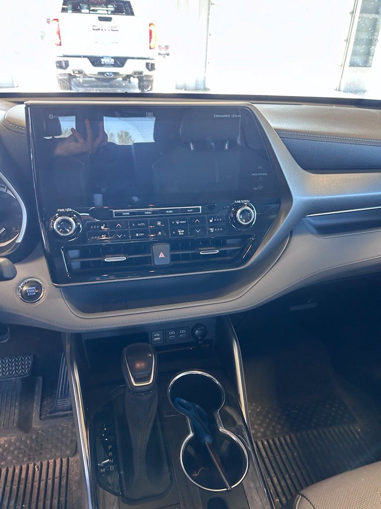 2022 Toyota Highlander Limited