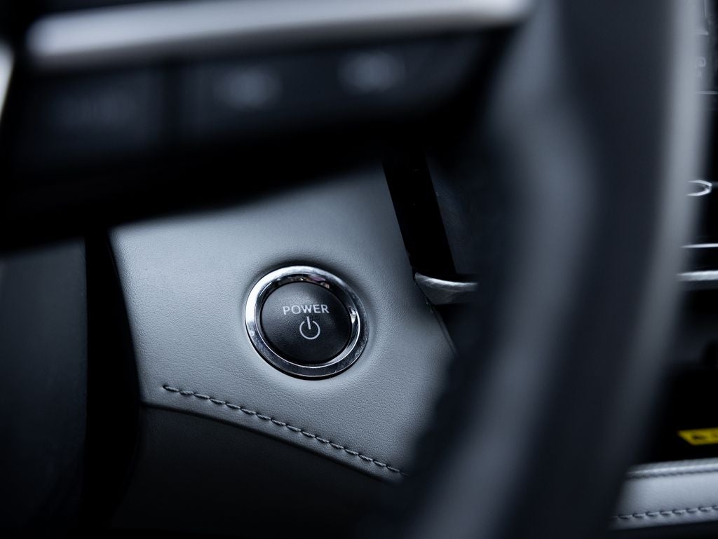 2023 Toyota Highlander Hybrid Platinum