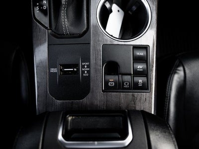 2023 Toyota Highlander Hybrid Platinum