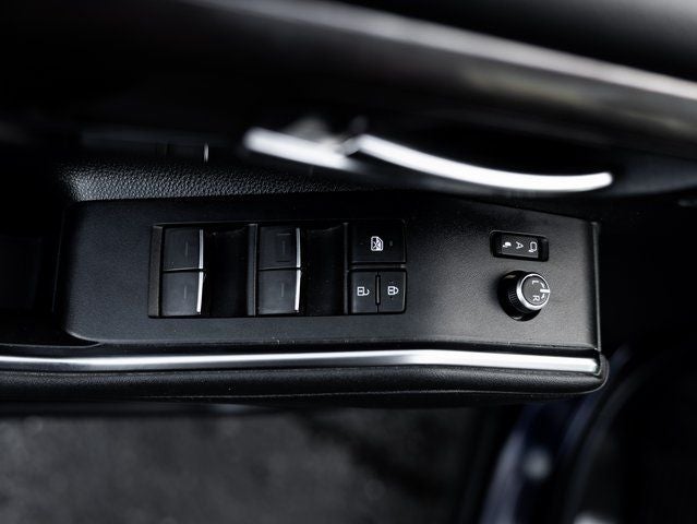 2023 Toyota Highlander Hybrid Platinum