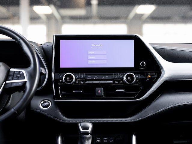 2023 Toyota Highlander Hybrid Platinum